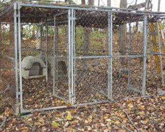 Large chain link dog pin w/2 gates and chain link total coverage top. 12x12