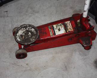 Black Hawk 2 ton floor jack