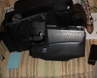 Hitachi 1700A fully automatic / A1 with case & battery movie camera