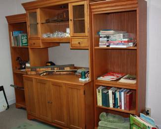 Wood 3 pc lighted book case/desk. 2 side pieces detach