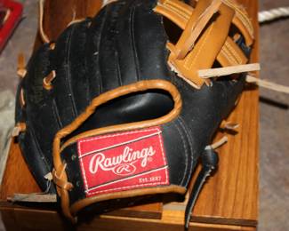 Small child's Rawlings Derek Jeter baseball mitt