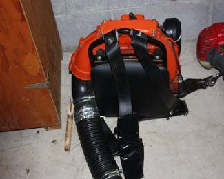 Husqvarna gas blower 