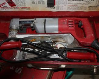 Milwaukee heavy duty right angle drill in case