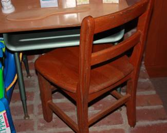 Midcentury child's school desk w/chair