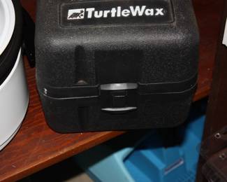 Turtle wax polisher in case