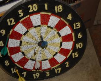 Hog Hair dart board w/darts