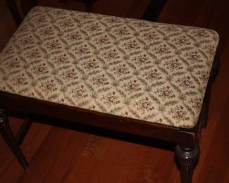 Wood bench w/floral seat