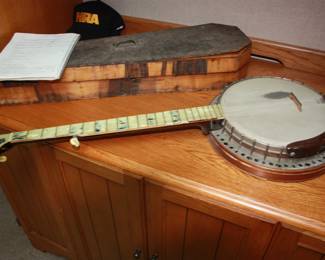 Berman 5 string banjo along w/banjo magazines