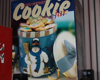 NIB Snowman cookie jar