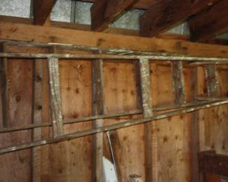 8' Wood ladder