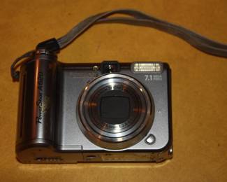Canon Power Shot A620  7.1 camera w/case