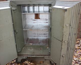 Antique steel safe Victor circa 1850. Works perfect with combination & key for inside doors. Double doors outside & inside. Iron wheels weighs approx 1500 lbs.