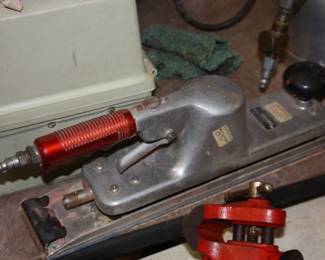 pneumatic speed sander