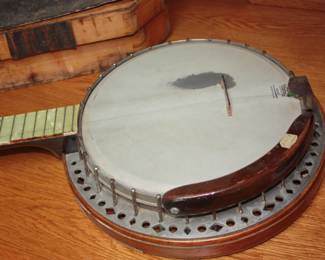 Berman 5 string banjo along w/banjo magazines