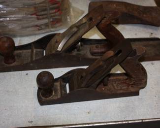2 hand planers 