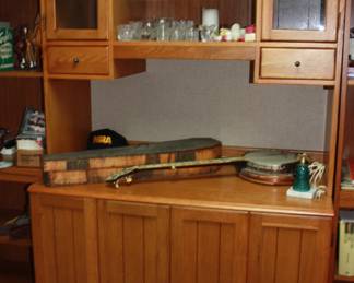 Wood 3 pc lighted book case/desk. 2 side pieces detach