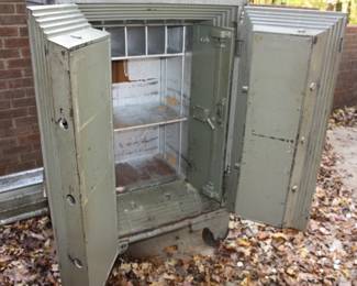 Antique steel safe Victor circa 1850. Works perfect with combination & key for inside doors. Double doors outside & inside. Iron wheels weighs approx 1500 lbs.