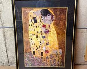 Large Framed Gustav Klimt The Kiss Print Wall Art with Black and Gold Trim