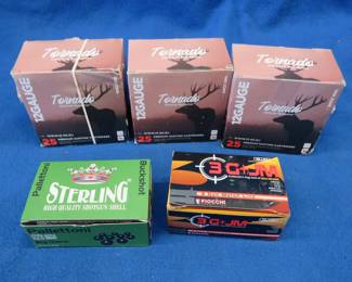 Lot 98. 95 mixed 12-gauge rounds