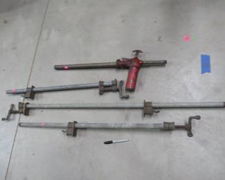 Lot 281. Pipe clamps