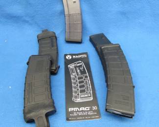 Lot 351. Five 5.56 magazines: 1 20-round. 2 30-round. 2 40-round magazines