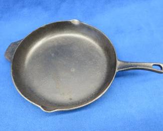 Lot 183. Calphalon 12" cast iron skillet
