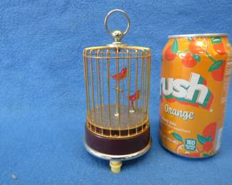 Lot 64. Music box with working animated birds. Plays "Let Me Call You Sweetheart".