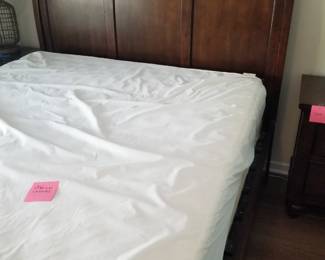 Queen bed with storage drawers