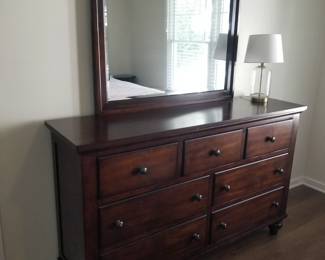 7-drawer dresser with mirror; table lamp