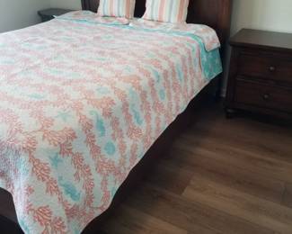 Queen bed with storage drawers