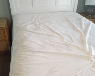 Coastal chic queen bed