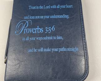 HST015 - Bible With A Travel Case