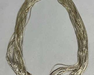 HST253- Gorgeous Italian Silver Necklace 