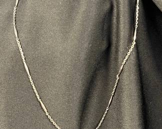 HST212- Unique Silver Or White Gold Colored Necklace 