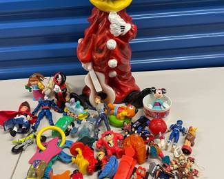 HST006 - Clown With Guitar Statue With Mini Toys Collection 