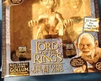Lord of the Rings Electronic Talking Gollum Action Figure
