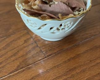 Lenox "Holiday" Potpourri Bowl