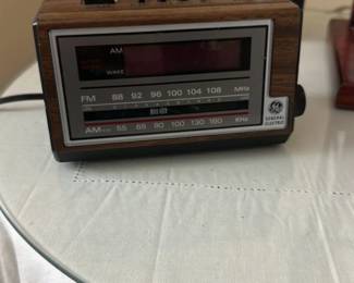 General Electric AM/FM Clock Radio
