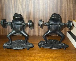 Bronze Frog Weightlifting Bookends