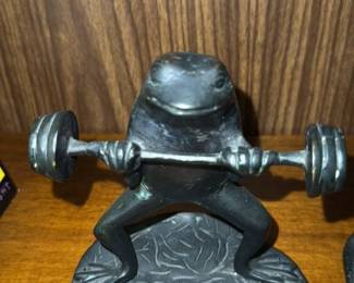 Bronze Frog Weightlifting Bookends