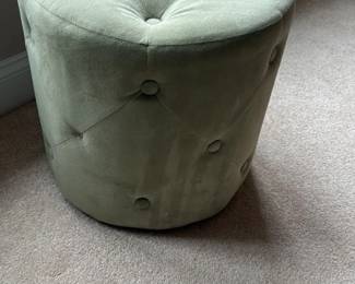 Tufted Round Ottoman