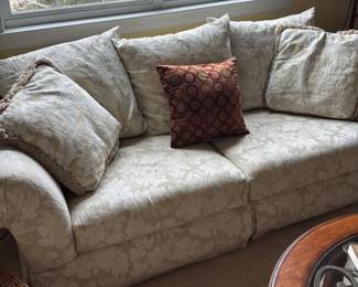 Traditional Floral Upholstered Sofa