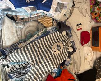 Baby clothes 