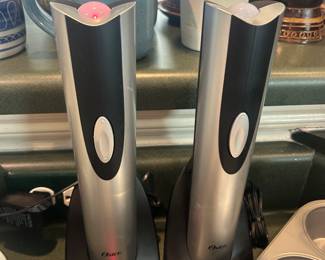 Electric corkscrews