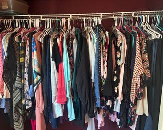 Ladies Plus clothing - 1-3x
Catherine’s, Kim Gravel, Woman Within, Romans, Liz Wear
Most are new or like new. Many new in package.