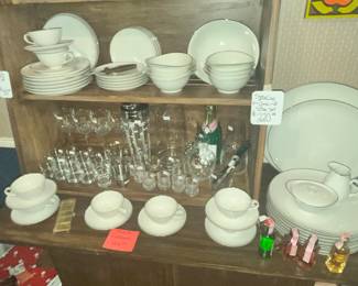 VINTAGE SYRACUSE CHINA 53 pc SET