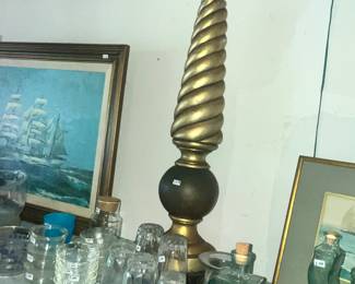 MODERN LAMP