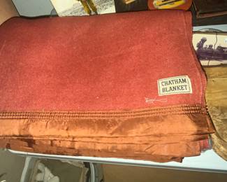 VINTAGE CHATHAM WOOL BLANKET w/ SATIN TRIM