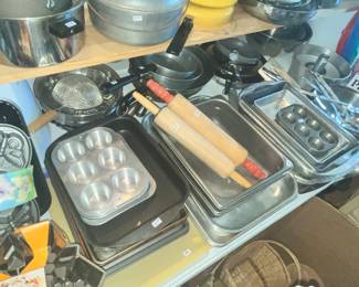 LOTS OF BAKEWARE
