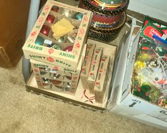 VINTAGE ORNAMENTS IN BOXES